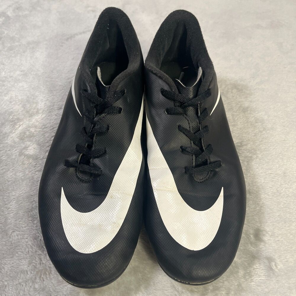 Nike Youth Bravata FG R Soccer Cleats US Size 6Y 749906-011 Black White Swoosh